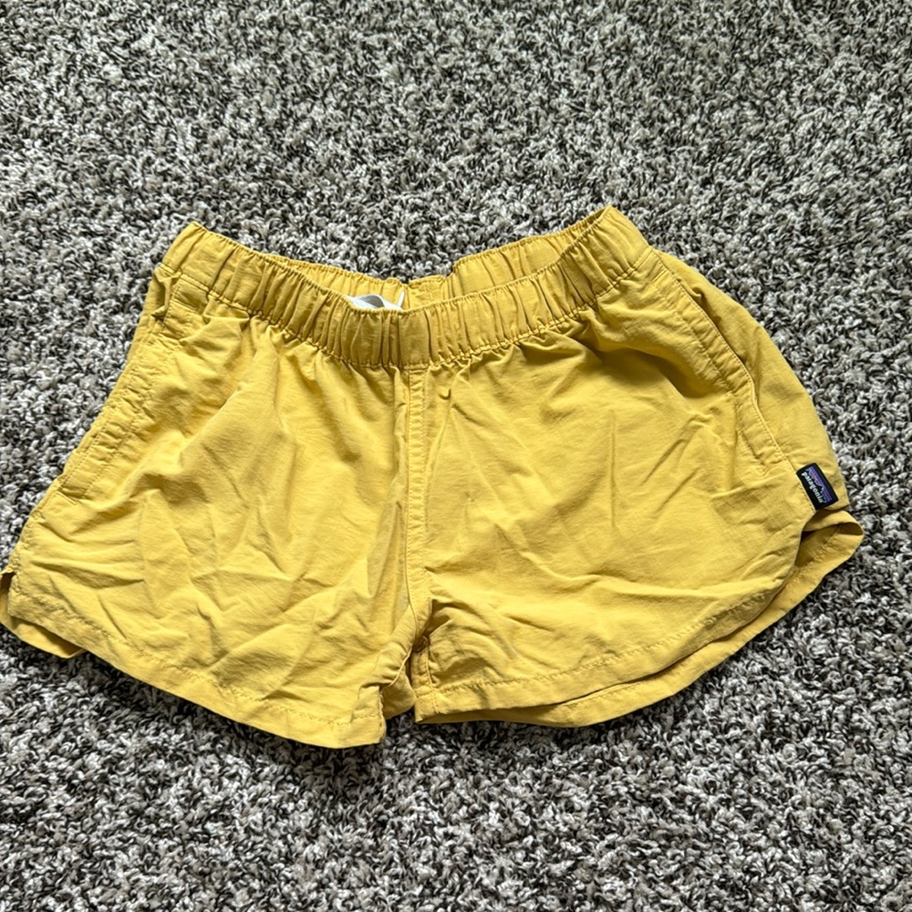 Patagonia small mustard shorts